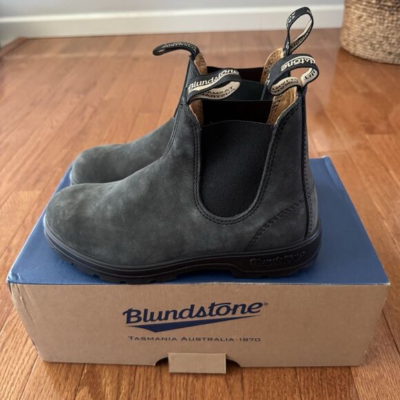 Blundstone Chelsea Boots Women’s US 8.5 Black Leather Elastic Pull On Ankle Boot - Picture 3 of 14